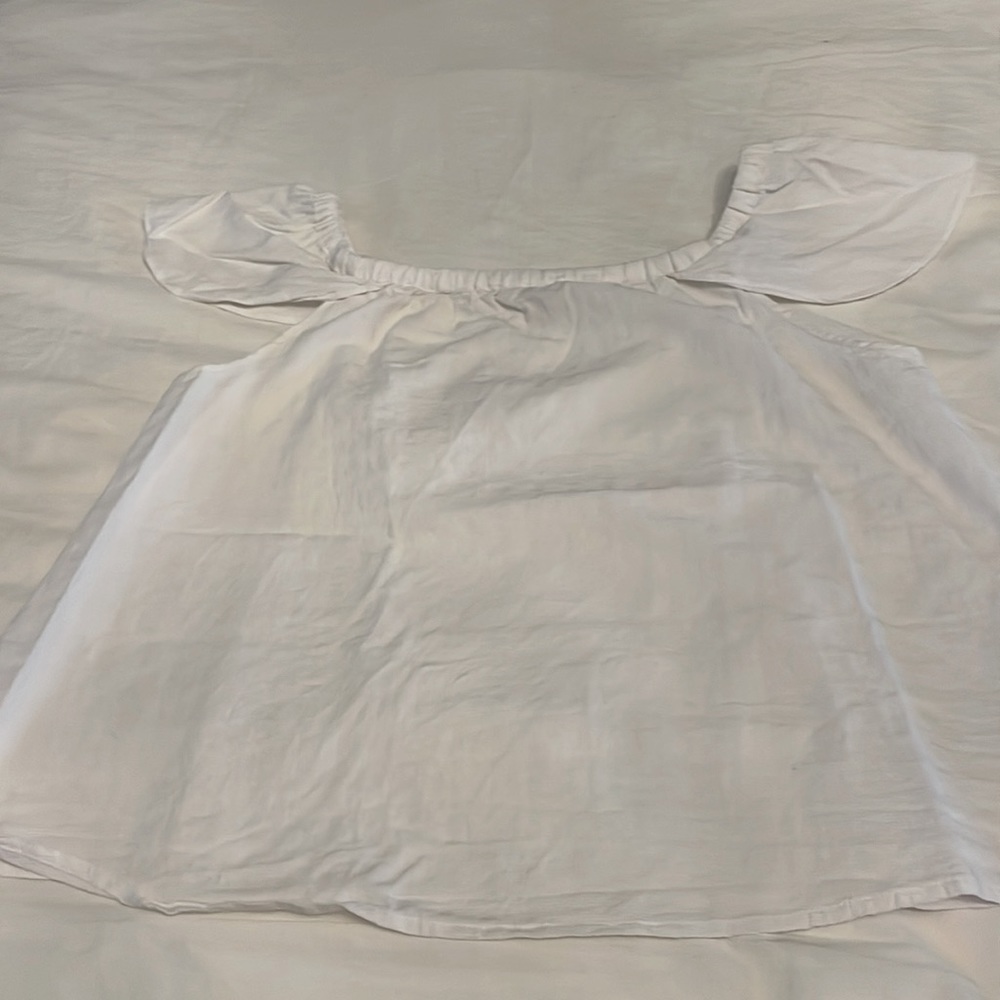JCrew Off Shoulder White shirt w tulip sleeve size s